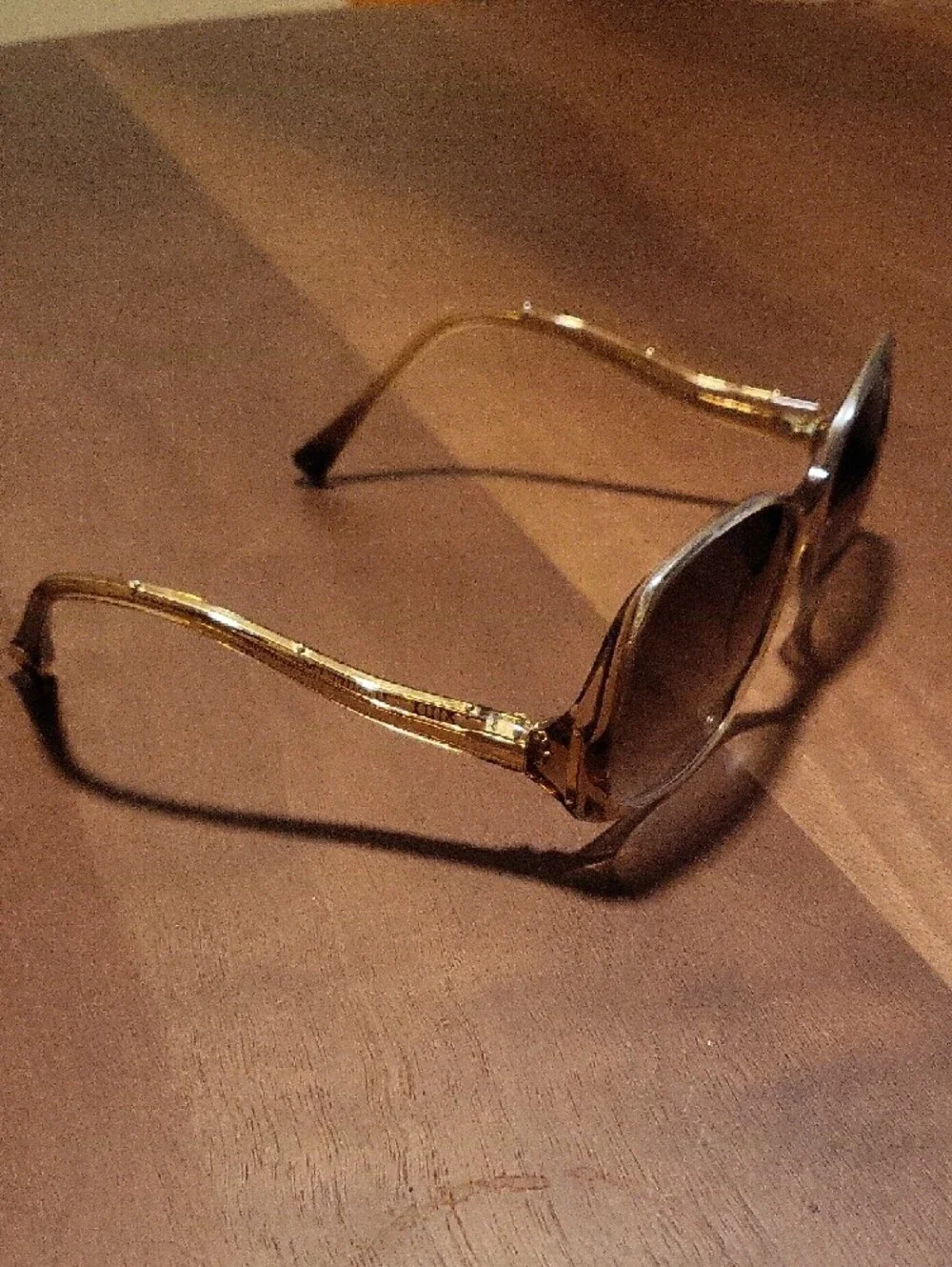 Louis Vuitton Women's Brown Gradient Oversized Sunglasses - Picture 3 of 4
